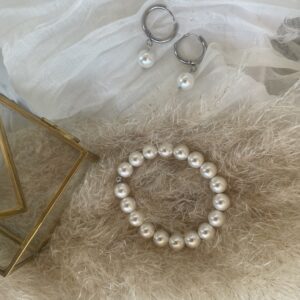 Črna eleganca s srebrom