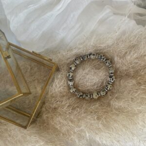 Črna eleganca s srebrom