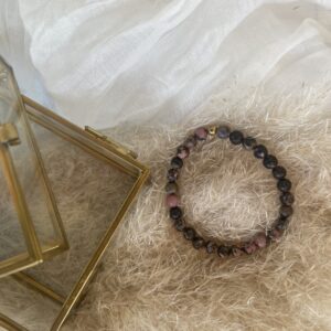 Črna eleganca s srebrom