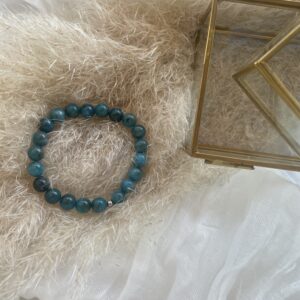 Črna eleganca s srebrom