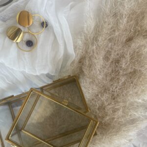 Črna eleganca s srebrom