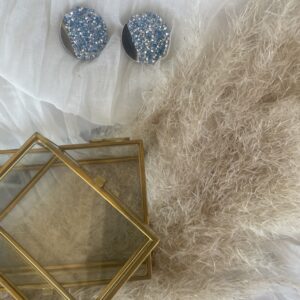 Črna eleganca s srebrom