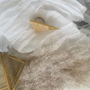 Črna eleganca s srebrom