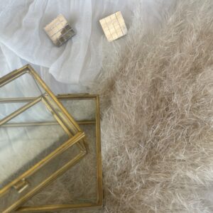 Črna eleganca s srebrom