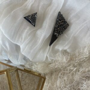 Črna eleganca s srebrom